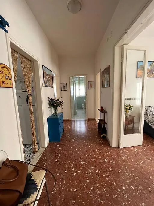 Sunny 2-Bedrooms Apartment Lido di Camaiore